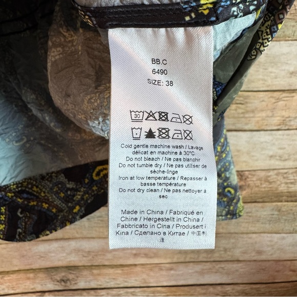 GANNI Women's Crinkled Satin Textured V Neck Smocked Paisley Top Size 38 - Picture 5 of 9